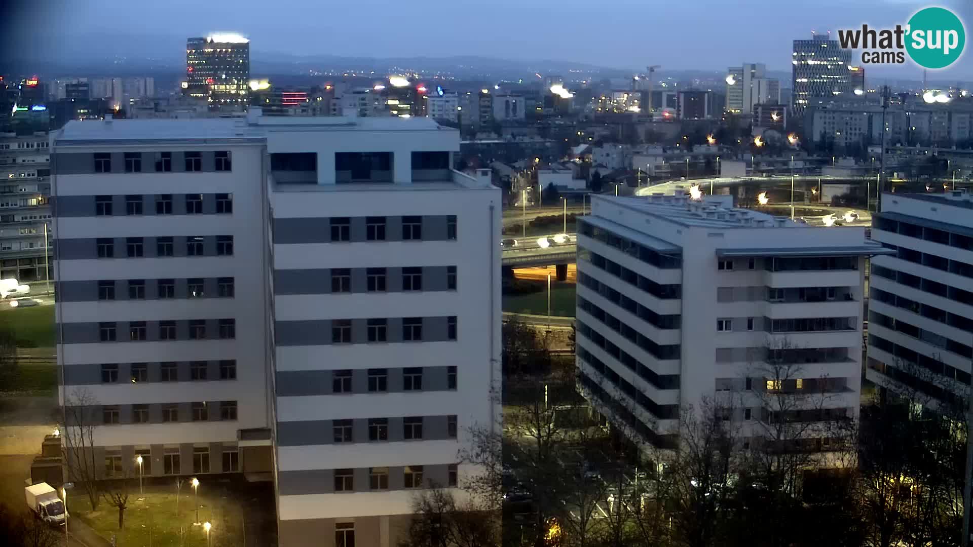 Live-Kreisverkehr Slavonska und Marin Držić Avenue zur Zagreb Webcam