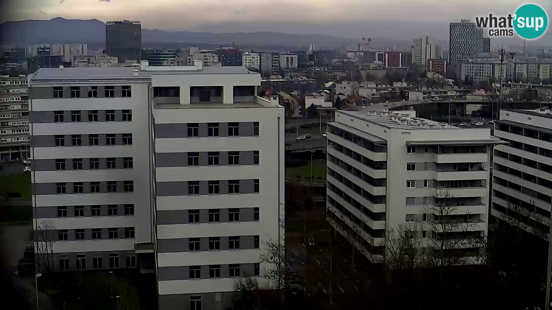 Krožišče Slavonske in Marin Držićeve ulice v Zagrebu v živo