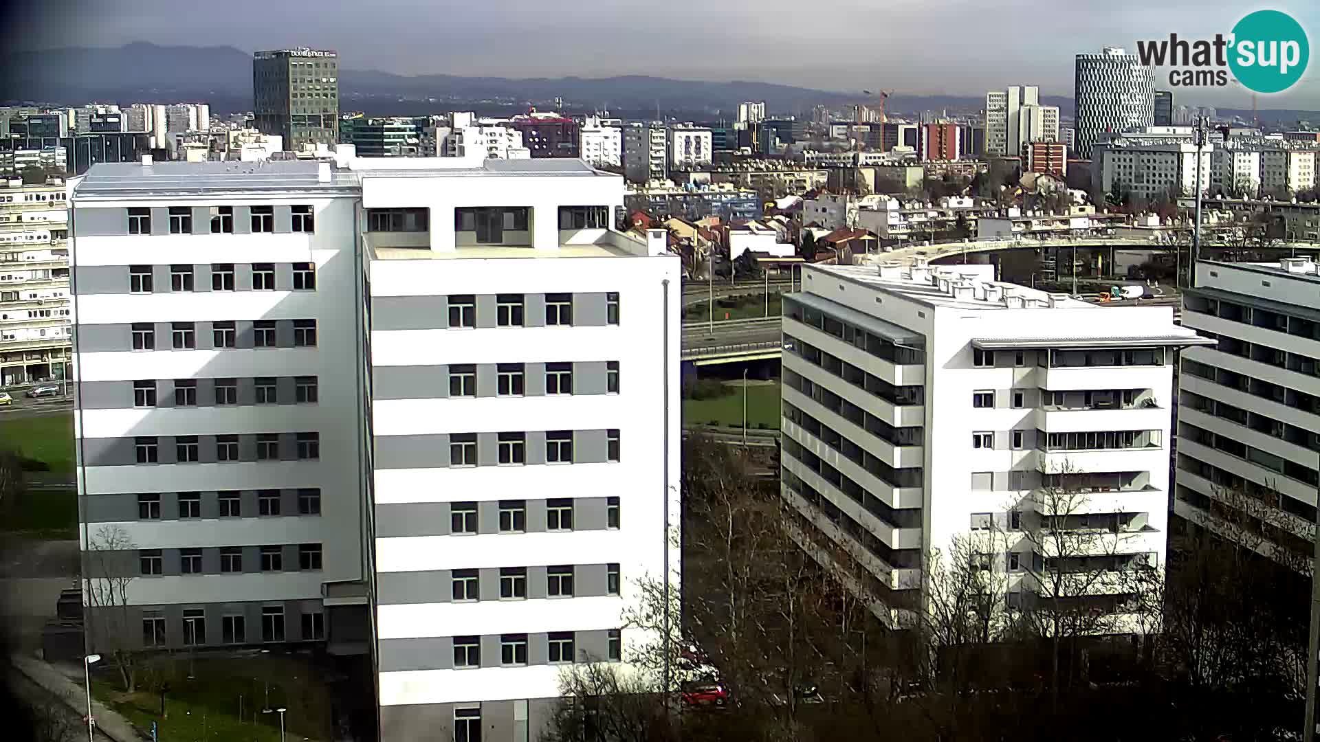 Krožišče Slavonske in Marin Držićeve ulice v Zagrebu v živo