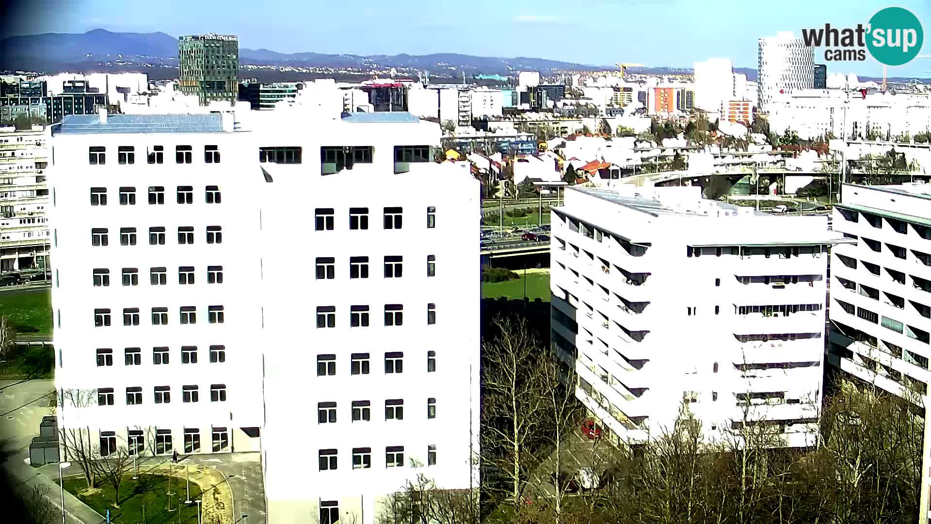 Rond-point en direct traversant les avenues Slavonska et Marin Držić à Zagreb webcam
