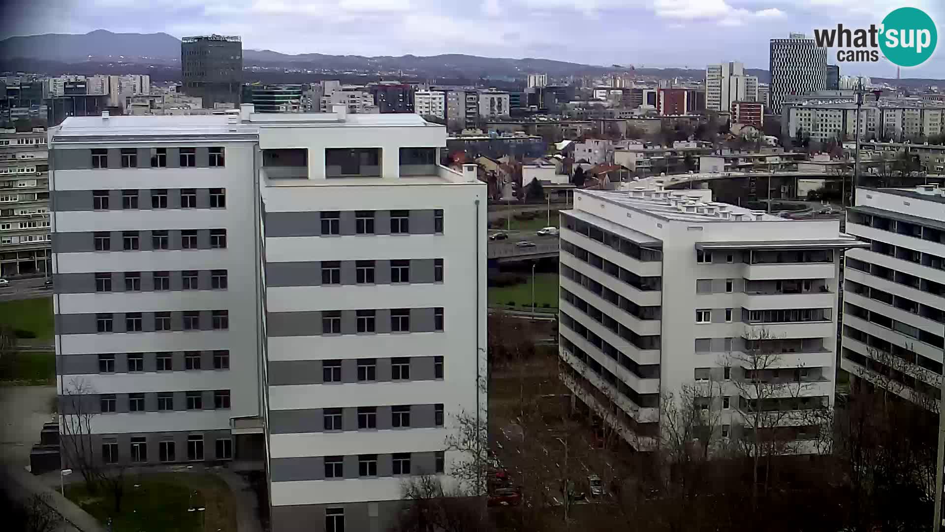 Web kamera Petlja Slavonska – Držićeva  – Zagreb Live