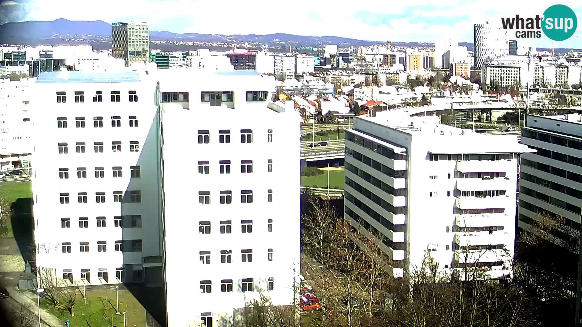 Live-Kreisverkehr Slavonska und Marin Držić Avenue zur Zagreb Webcam