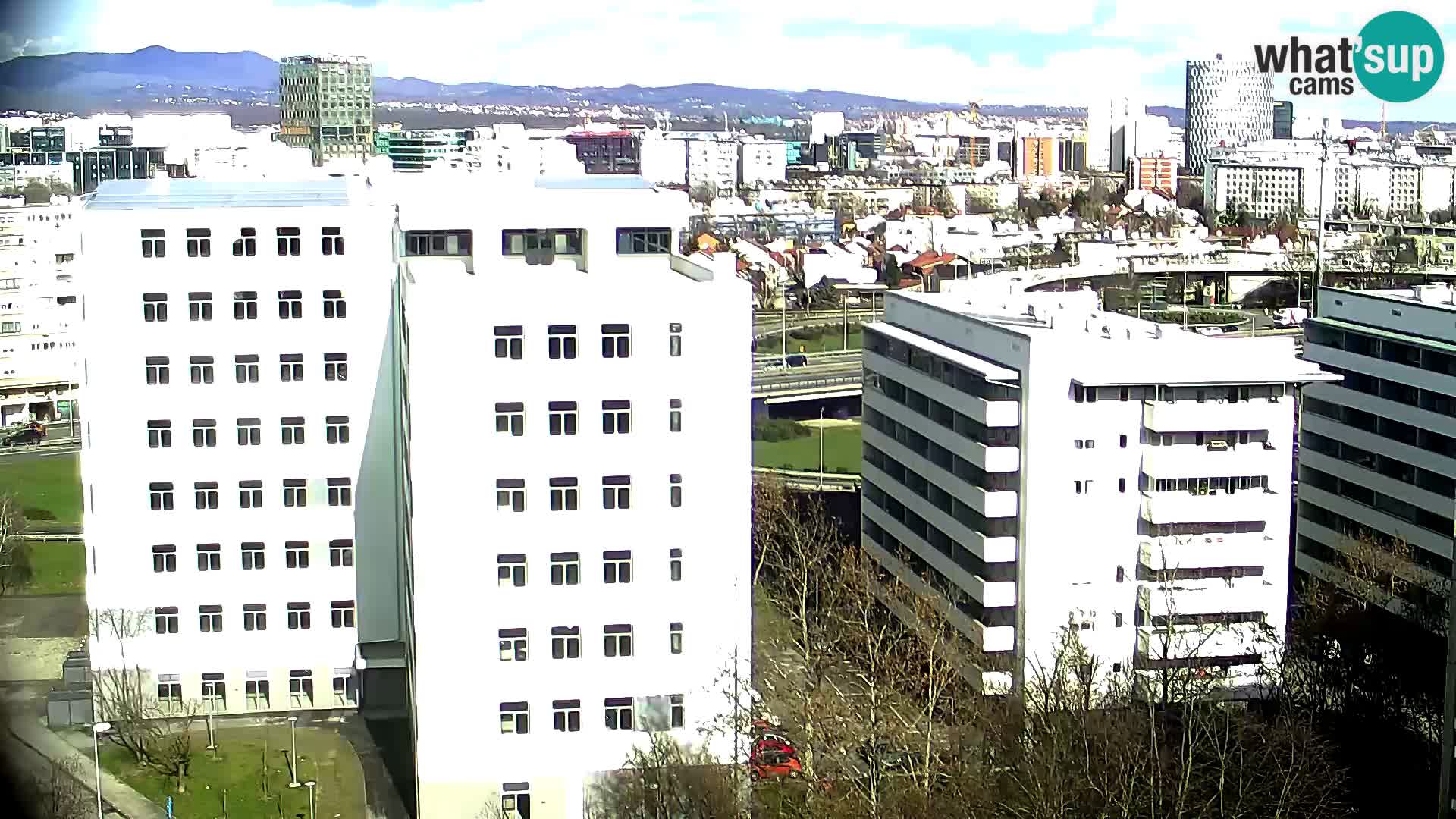 Live Interchange of Slavonska Avenue and Marin Držić Avenue in Zagreb webcam
