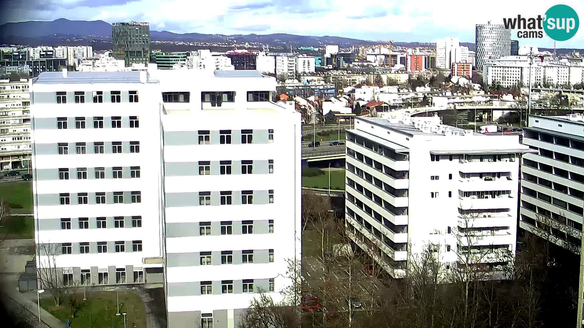 Live Interchange of Slavonska Avenue and Marin Držić Avenue in Zagreb webcam