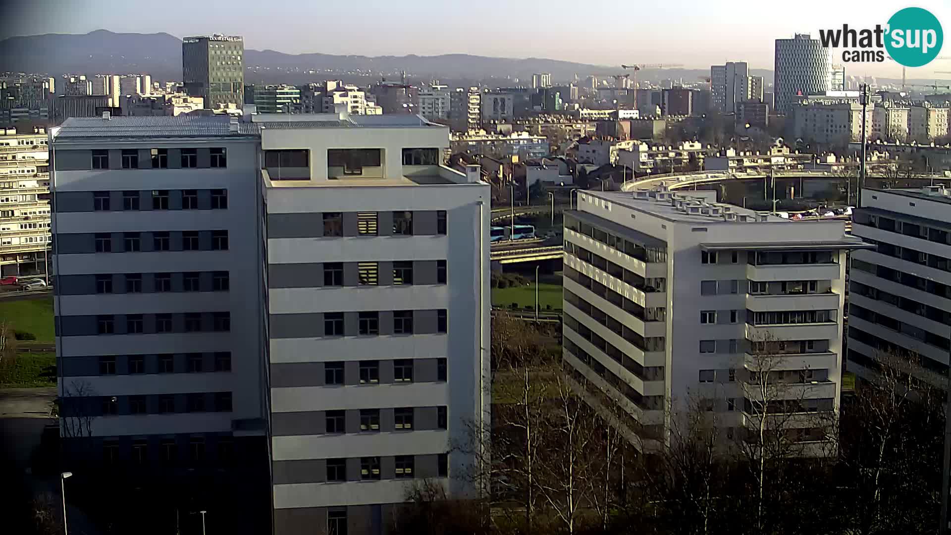Rotatoria e incrocio viale Slavonska e Marin Držić  – webcam di Zagabria