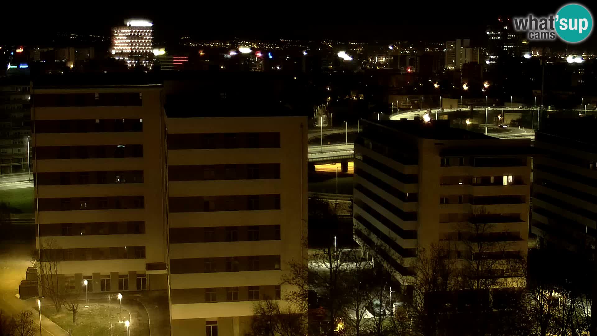 Rond-point en direct traversant les avenues Slavonska et Marin Držić à Zagreb webcam