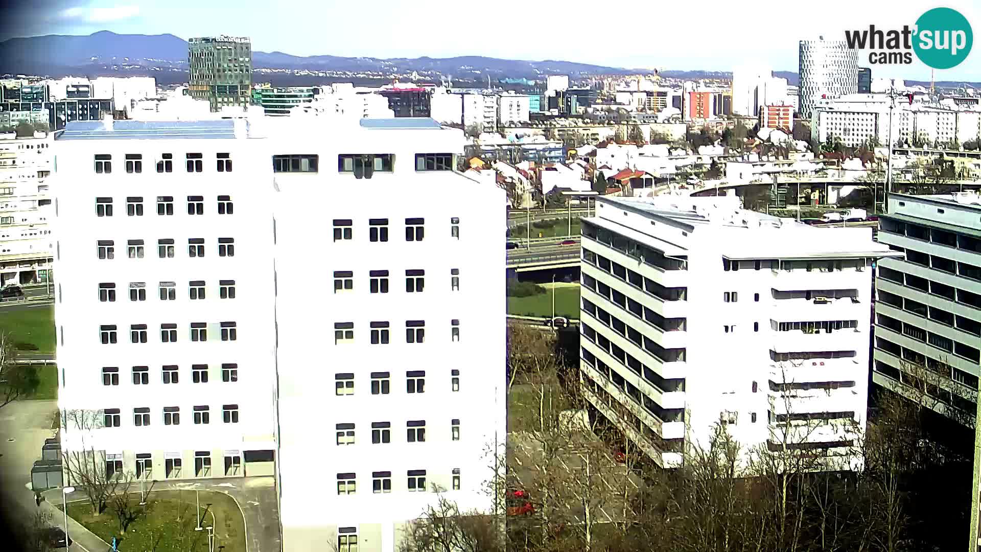 Live-Kreisverkehr Slavonska und Marin Držić Avenue zur Zagreb Webcam