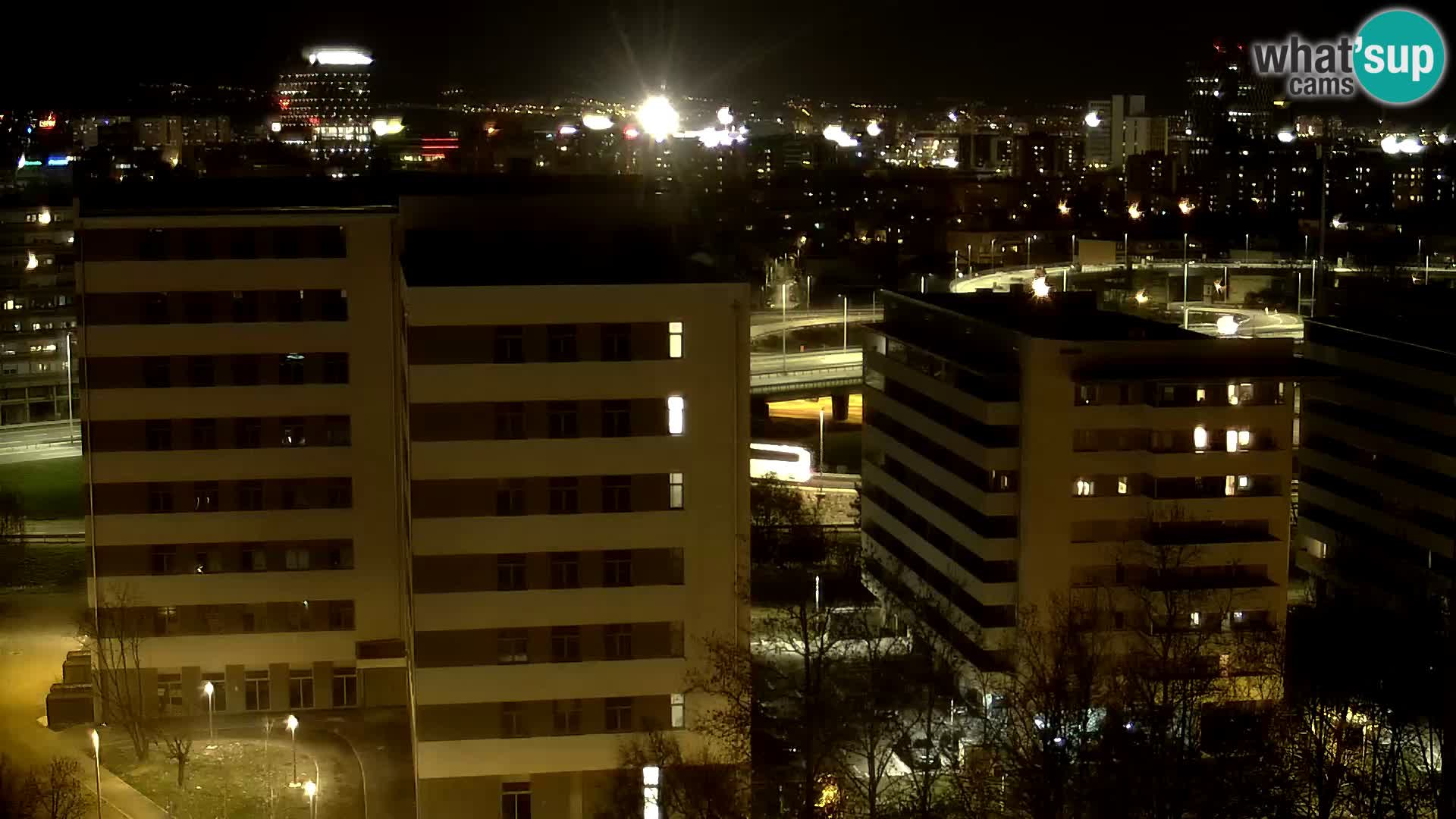 Live-Kreisverkehr Slavonska und Marin Držić Avenue zur Zagreb Webcam