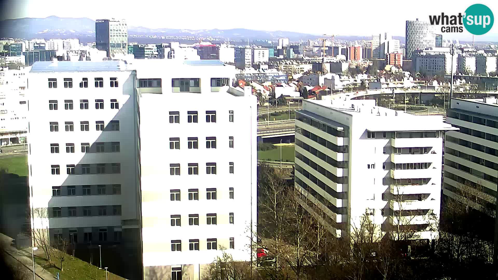 Rond-point en direct traversant les avenues Slavonska et Marin Držić à Zagreb webcam