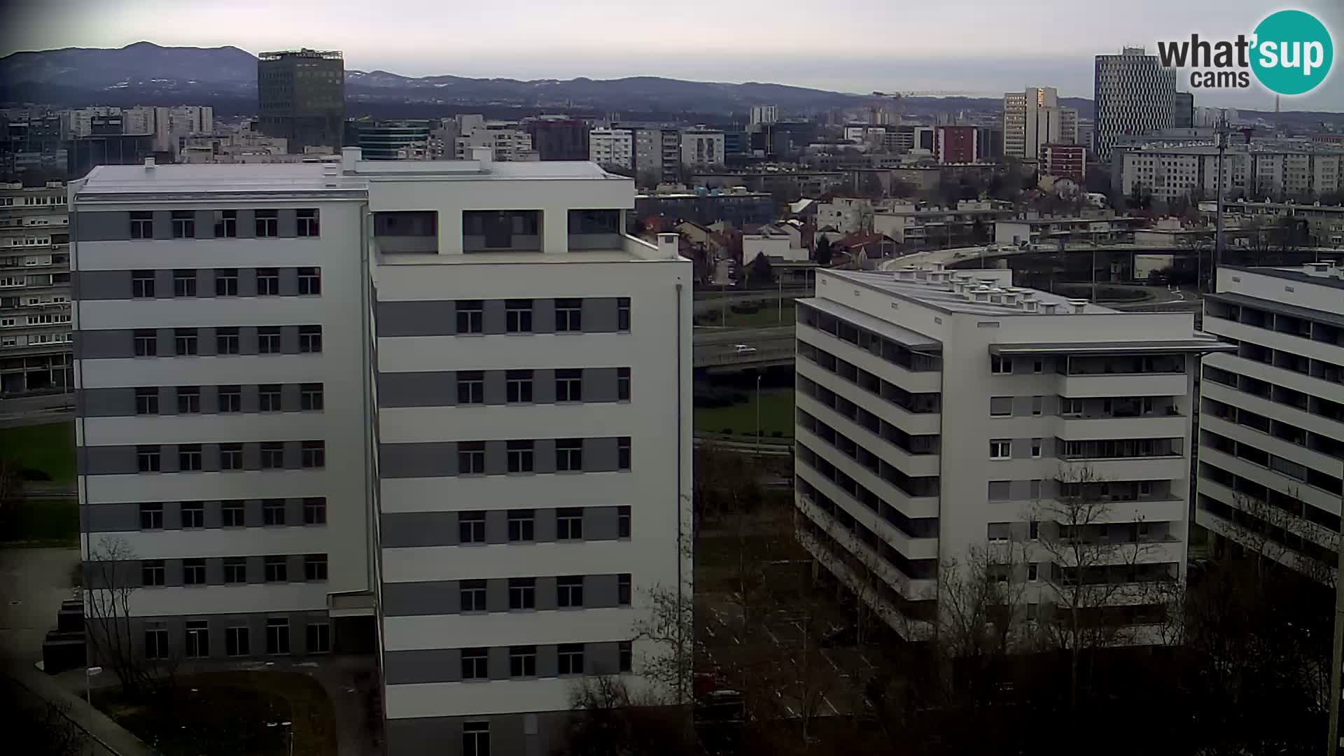 Web kamera Petlja Slavonska – Držićeva  – Zagreb Live