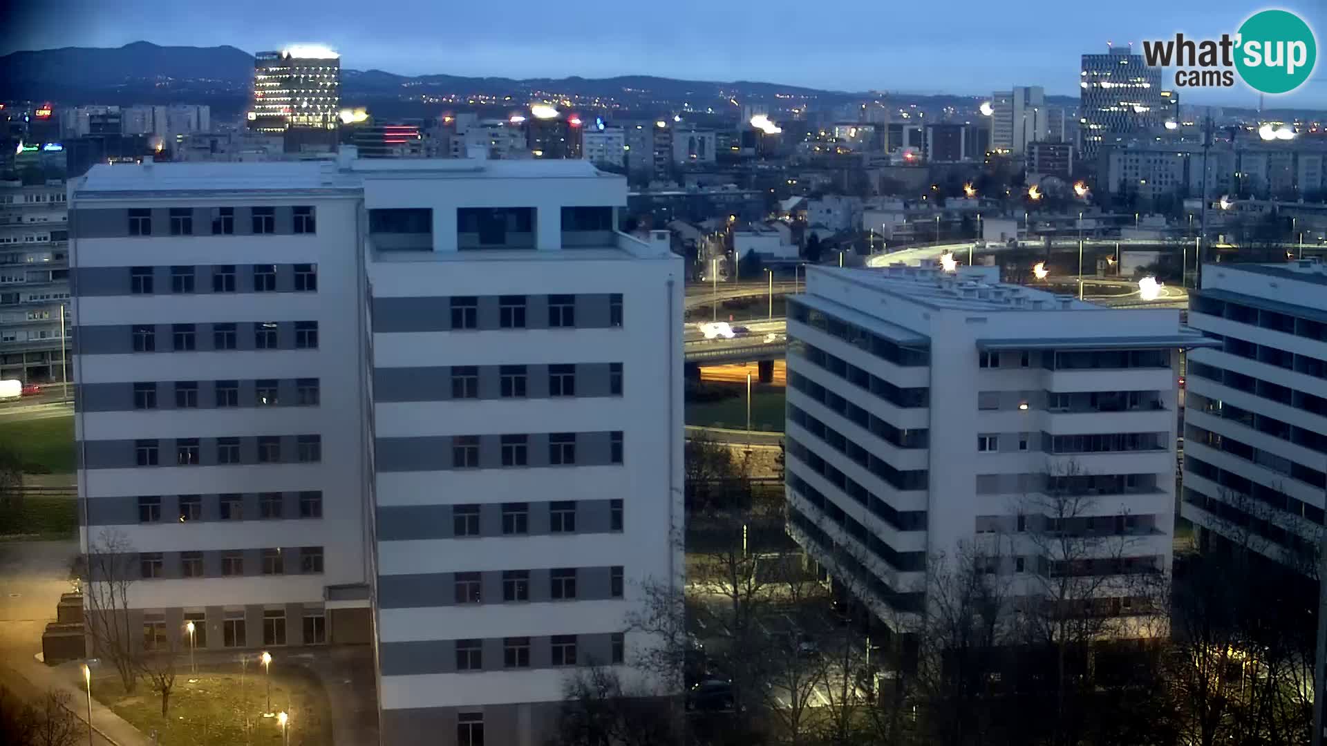 Rotatoria e incrocio viale Slavonska e Marin Držić  – webcam di Zagabria