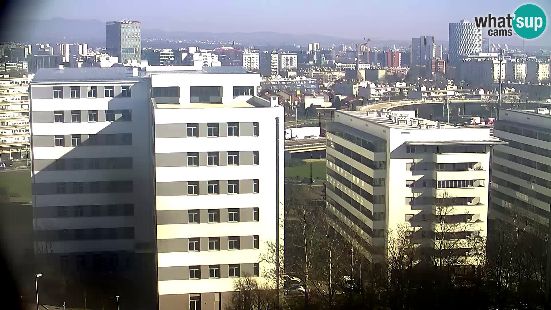 Web kamera Petlja Slavonska – Držićeva  – Zagreb Live