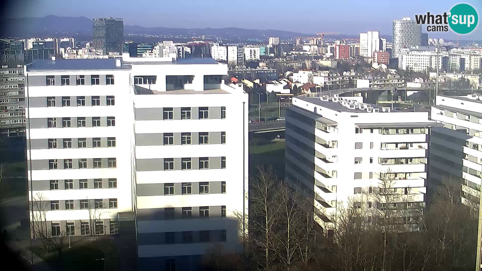 Rond-point en direct traversant les avenues Slavonska et Marin Držić à Zagreb webcam