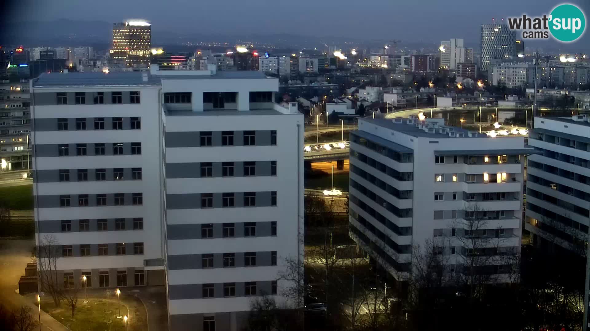 Web kamera Petlja Slavonska – Držićeva  – Zagreb Live