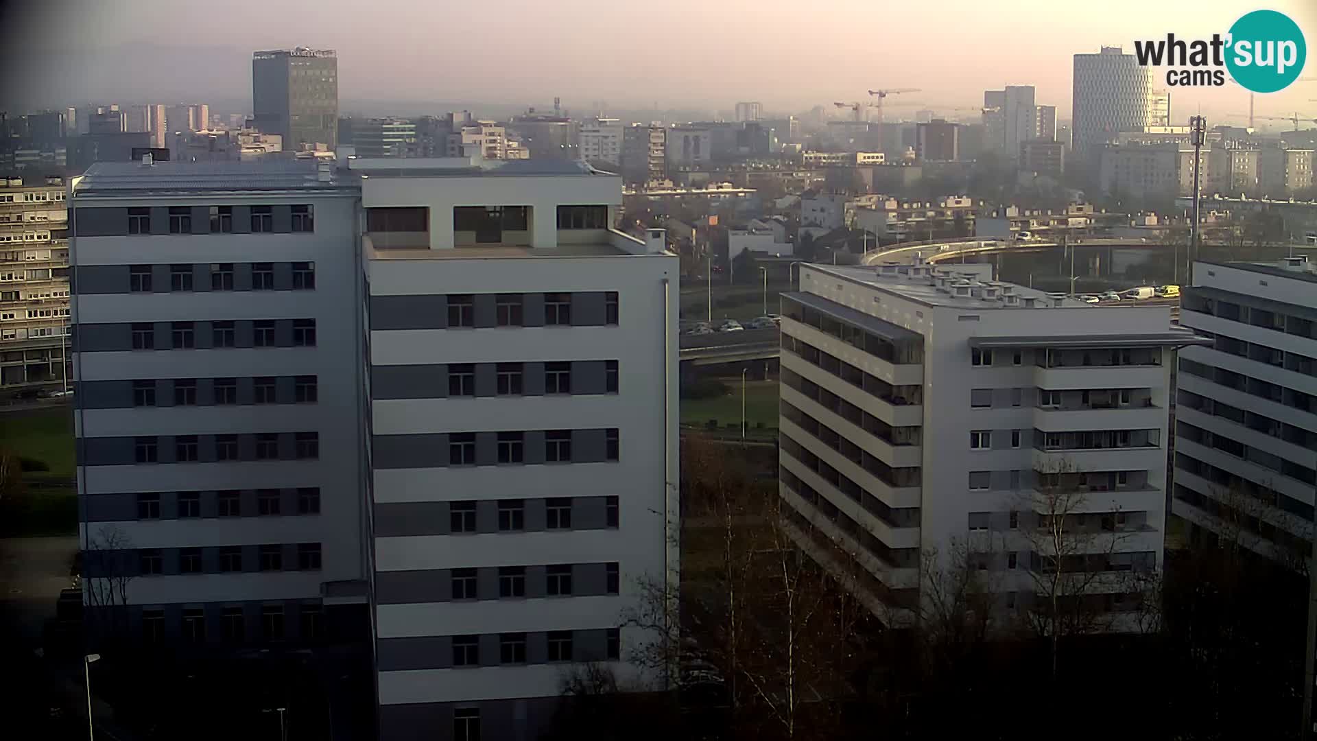 Krožišče Slavonske in Marin Držićeve ulice v Zagrebu v živo