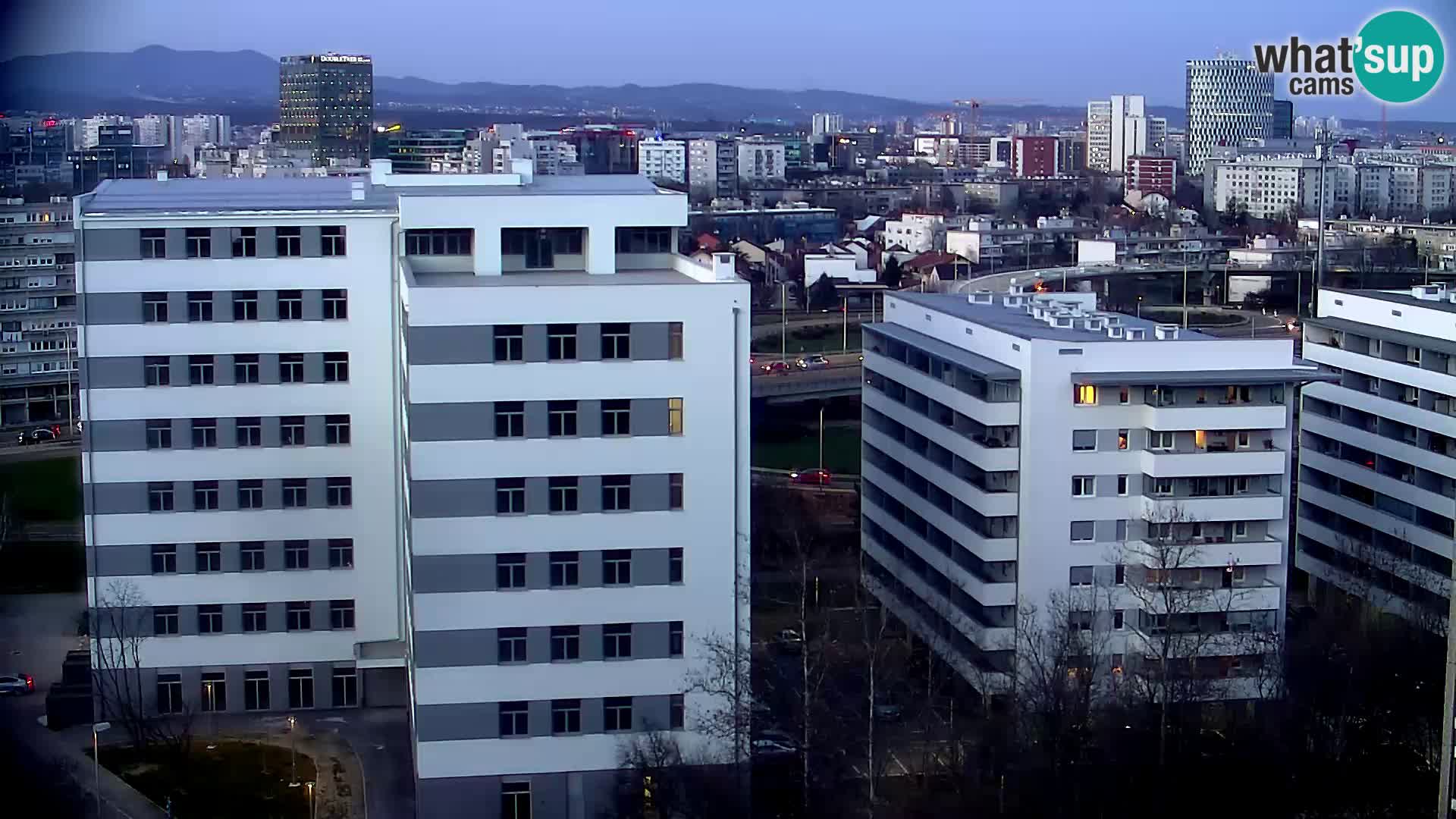 Web kamera Petlja Slavonska – Držićeva  – Zagreb Live