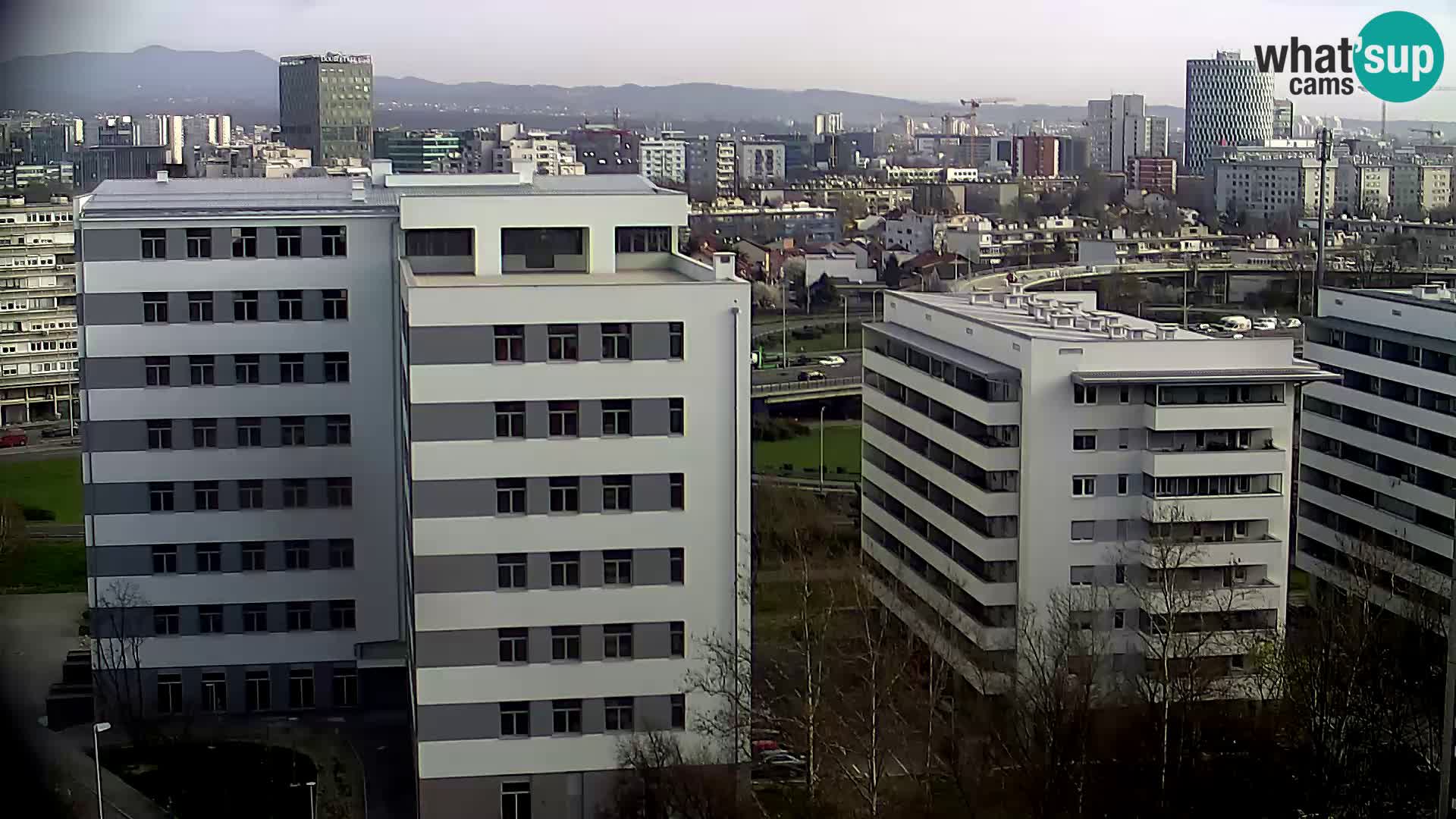 Live-Kreisverkehr Slavonska und Marin Držić Avenue zur Zagreb Webcam