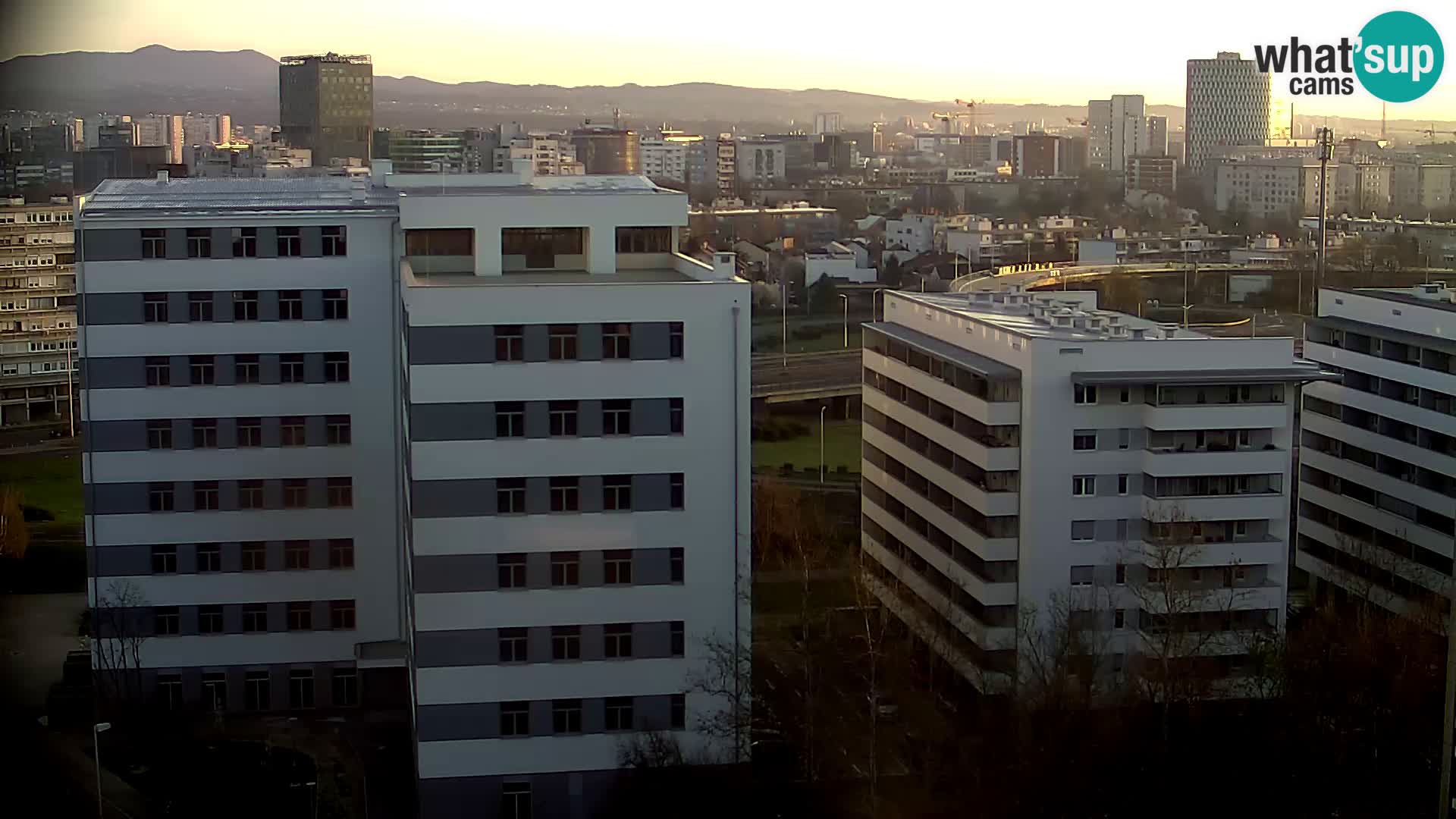 Live Interchange of Slavonska Avenue and Marin Držić Avenue in Zagreb webcam