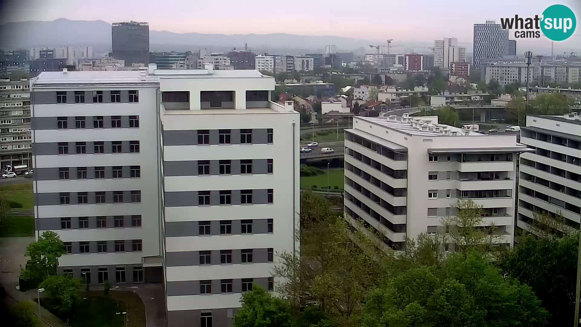 Live-Kreisverkehr Slavonska und Marin Držić Avenue zur Zagreb Webcam