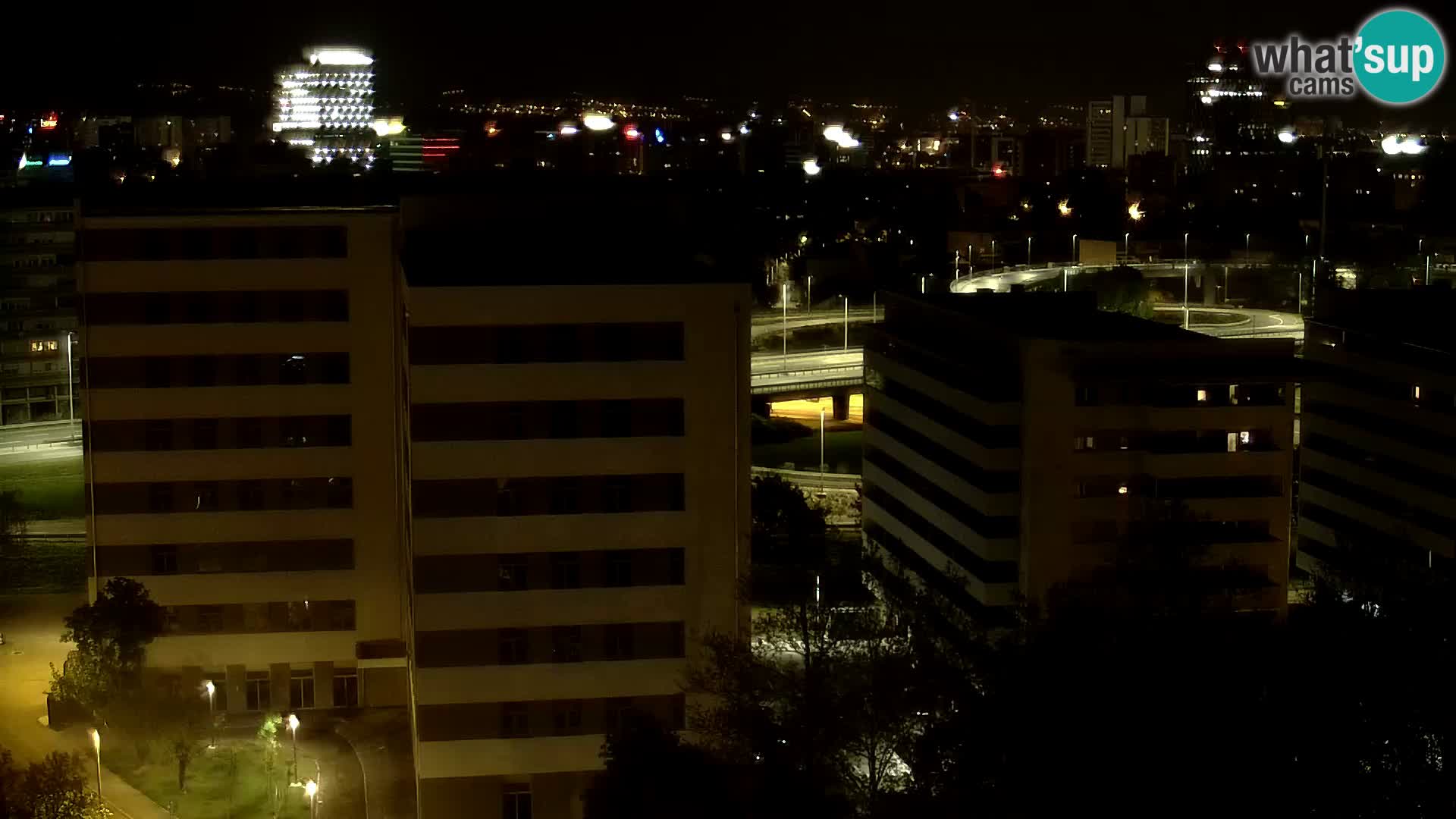 Rond-point en direct traversant les avenues Slavonska et Marin Držić à Zagreb webcam