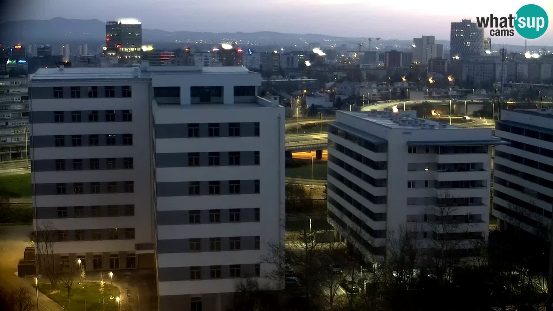 Live-Kreisverkehr Slavonska und Marin Držić Avenue zur Zagreb Webcam