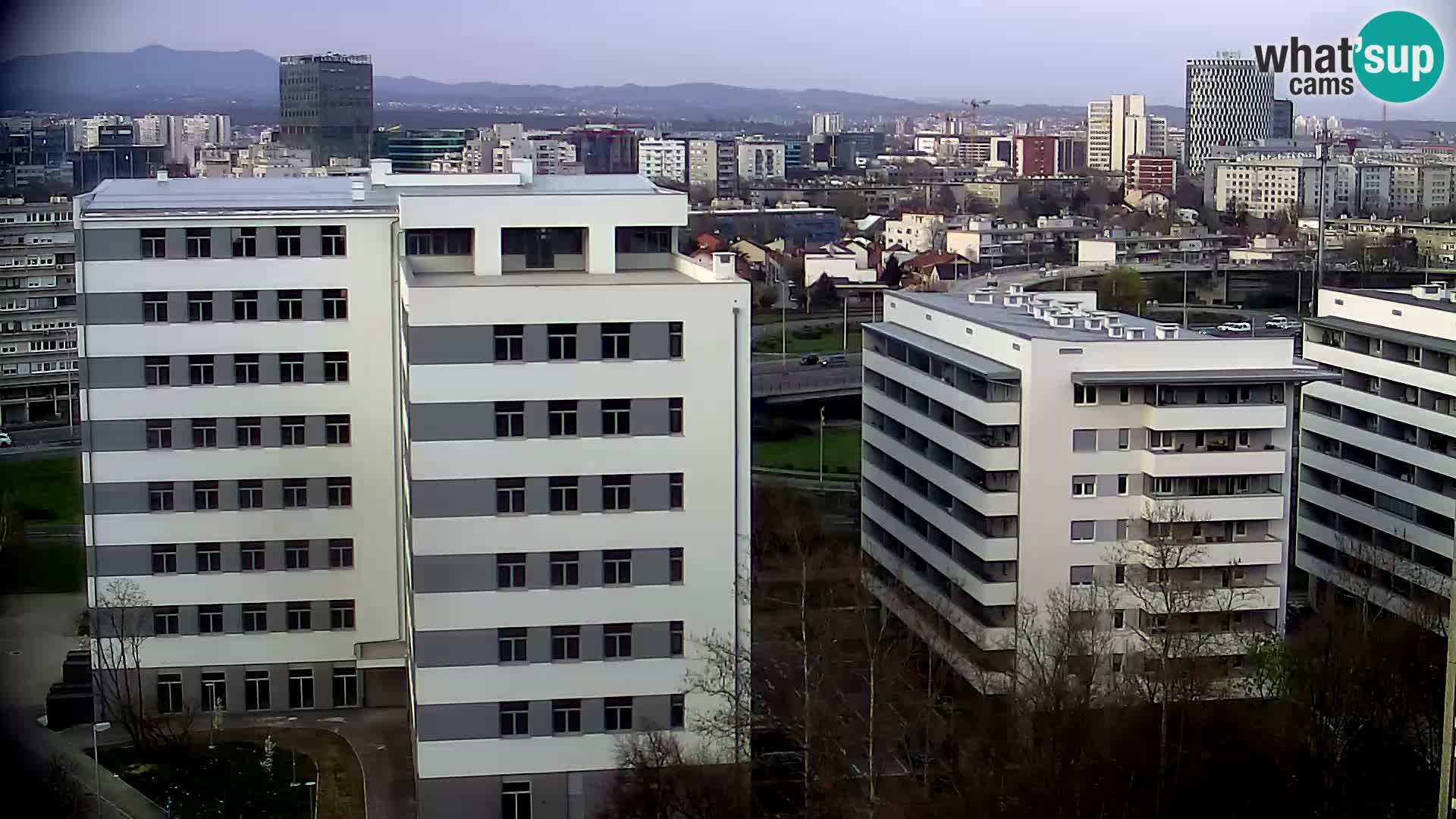 Live-Kreisverkehr Slavonska und Marin Držić Avenue zur Zagreb Webcam