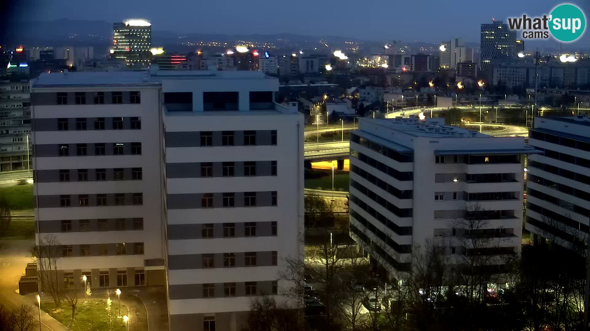 Krožišče Slavonske in Marin Držićeve ulice v Zagrebu v živo