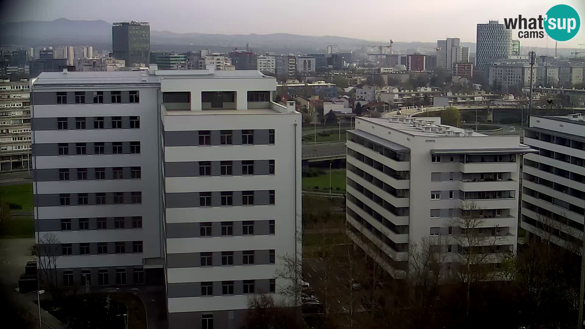 Krožišče Slavonske in Marin Držićeve ulice v Zagrebu v živo