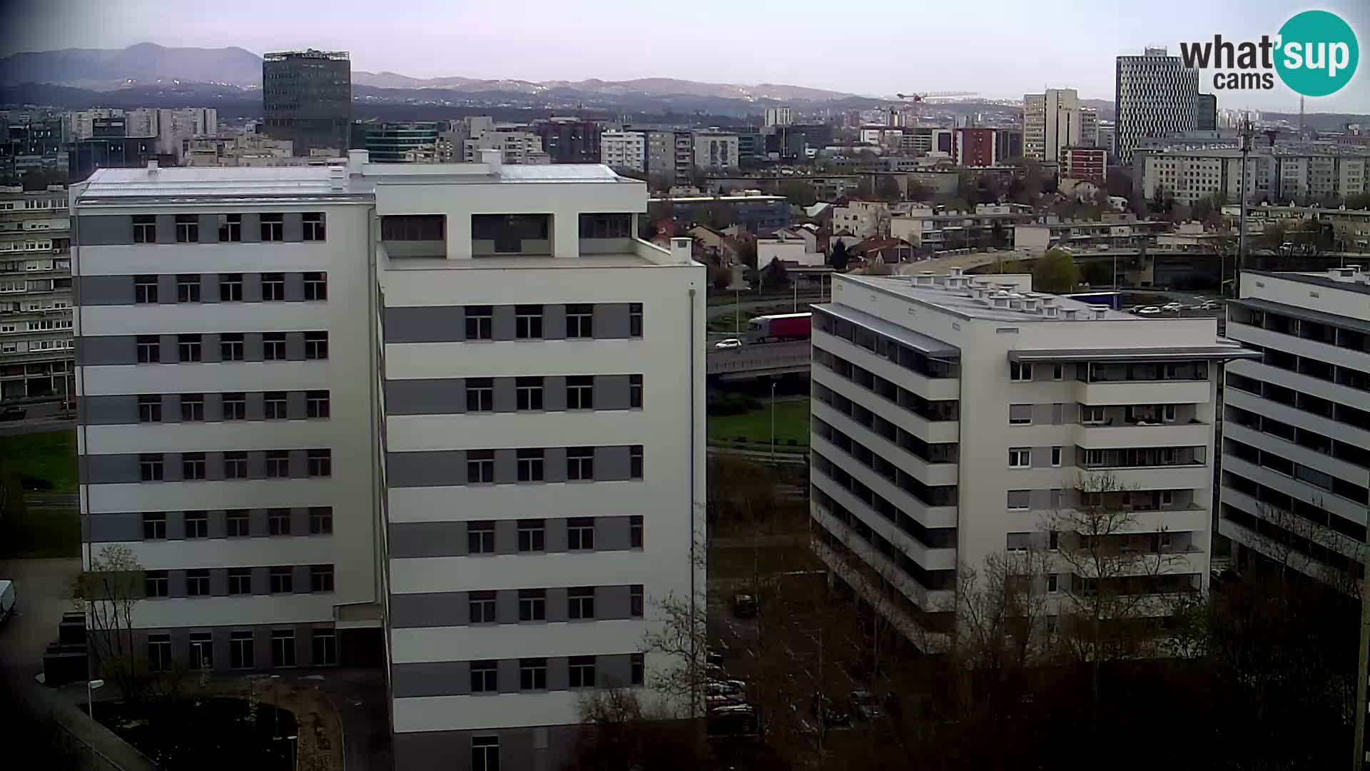 Rotatoria e incrocio viale Slavonska e Marin Držić  – webcam di Zagabria