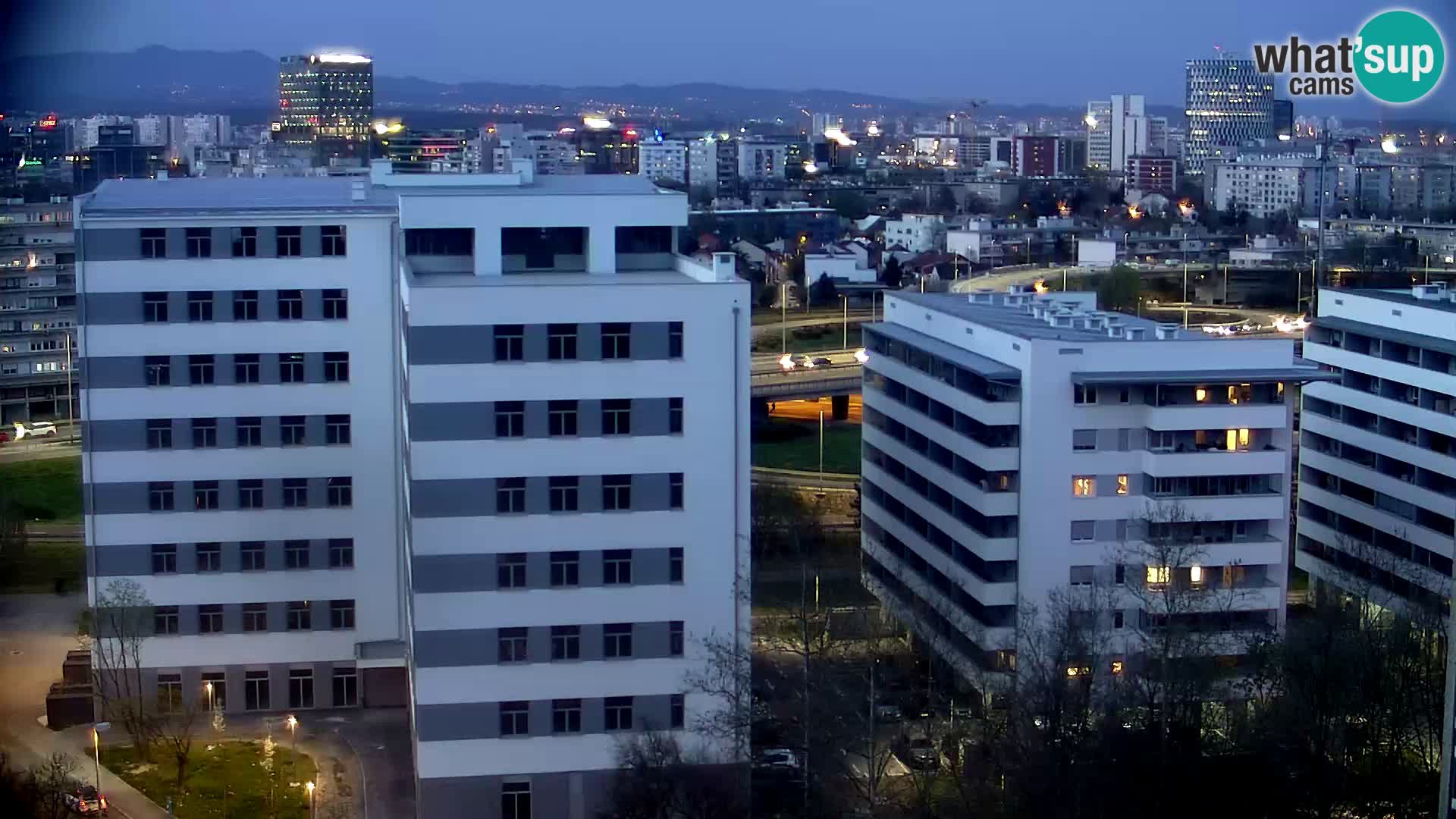 Live-Kreisverkehr Slavonska und Marin Držić Avenue zur Zagreb Webcam