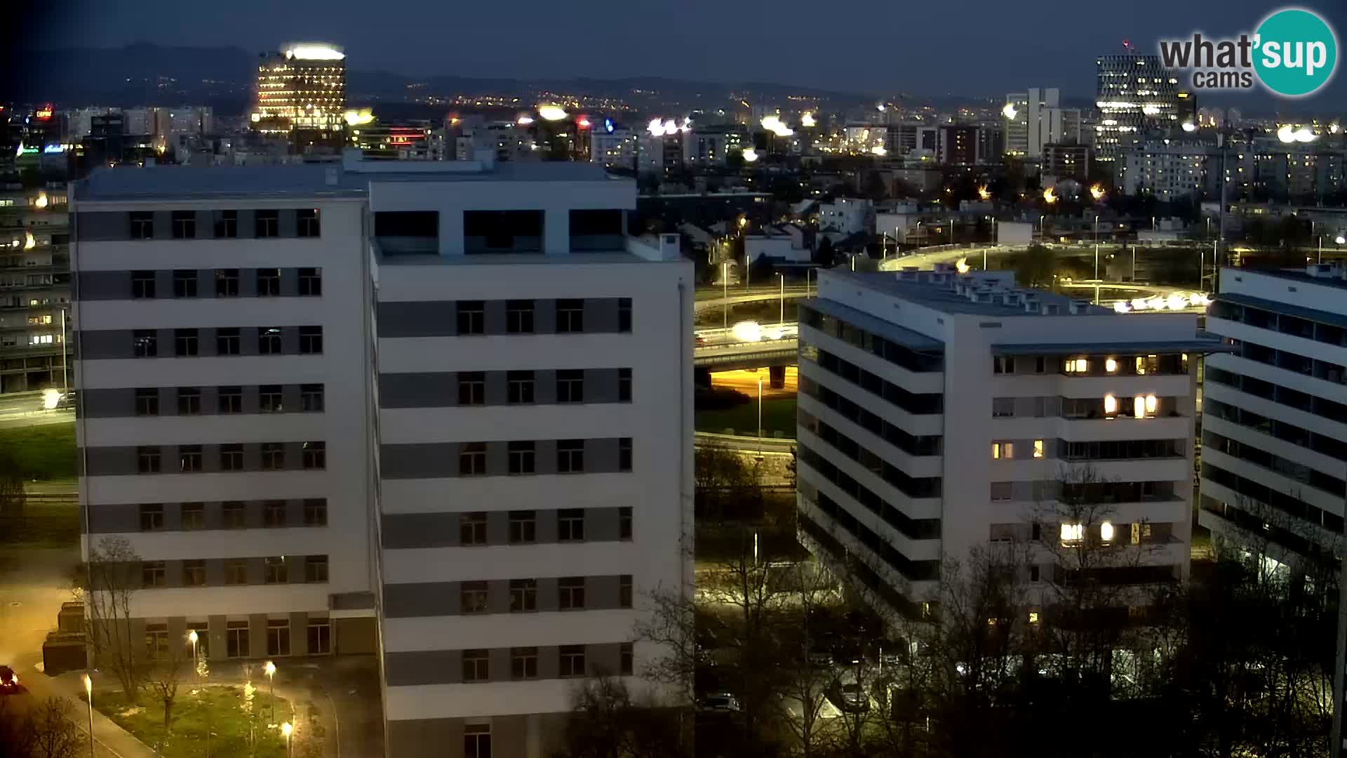 Web kamera Petlja Slavonska – Držićeva  – Zagreb Live