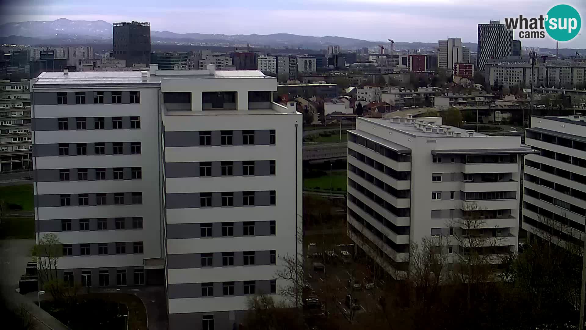 Web kamera Petlja Slavonska – Držićeva  – Zagreb Live