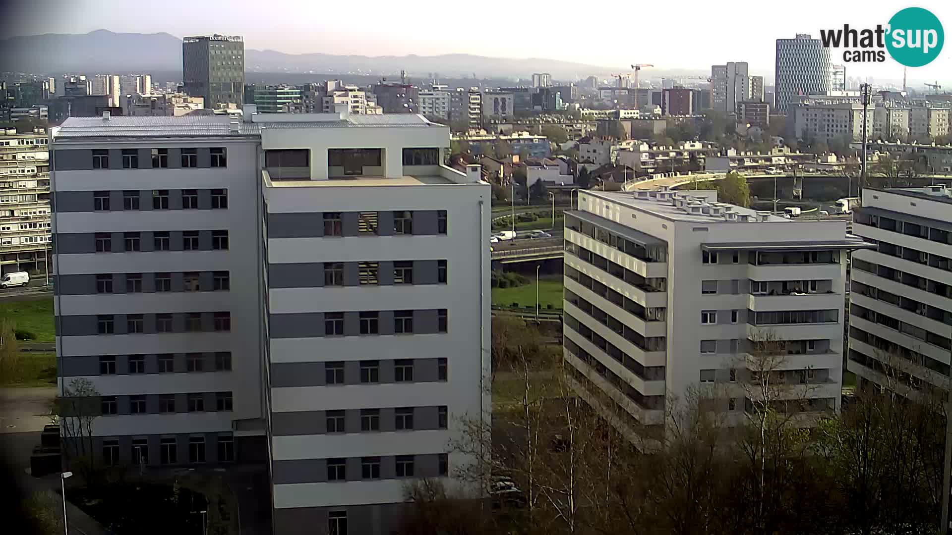 Live-Kreisverkehr Slavonska und Marin Držić Avenue zur Zagreb Webcam