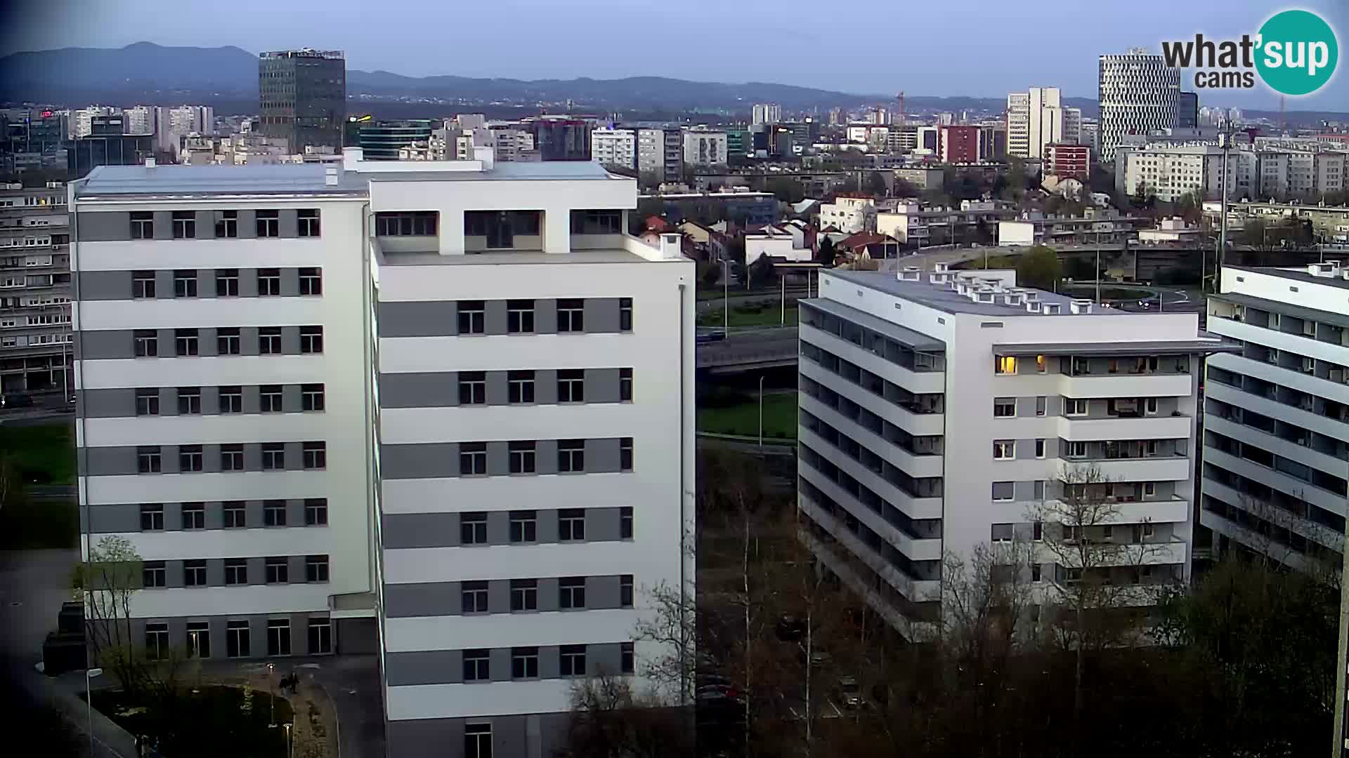 Web kamera Petlja Slavonska – Držićeva  – Zagreb Live