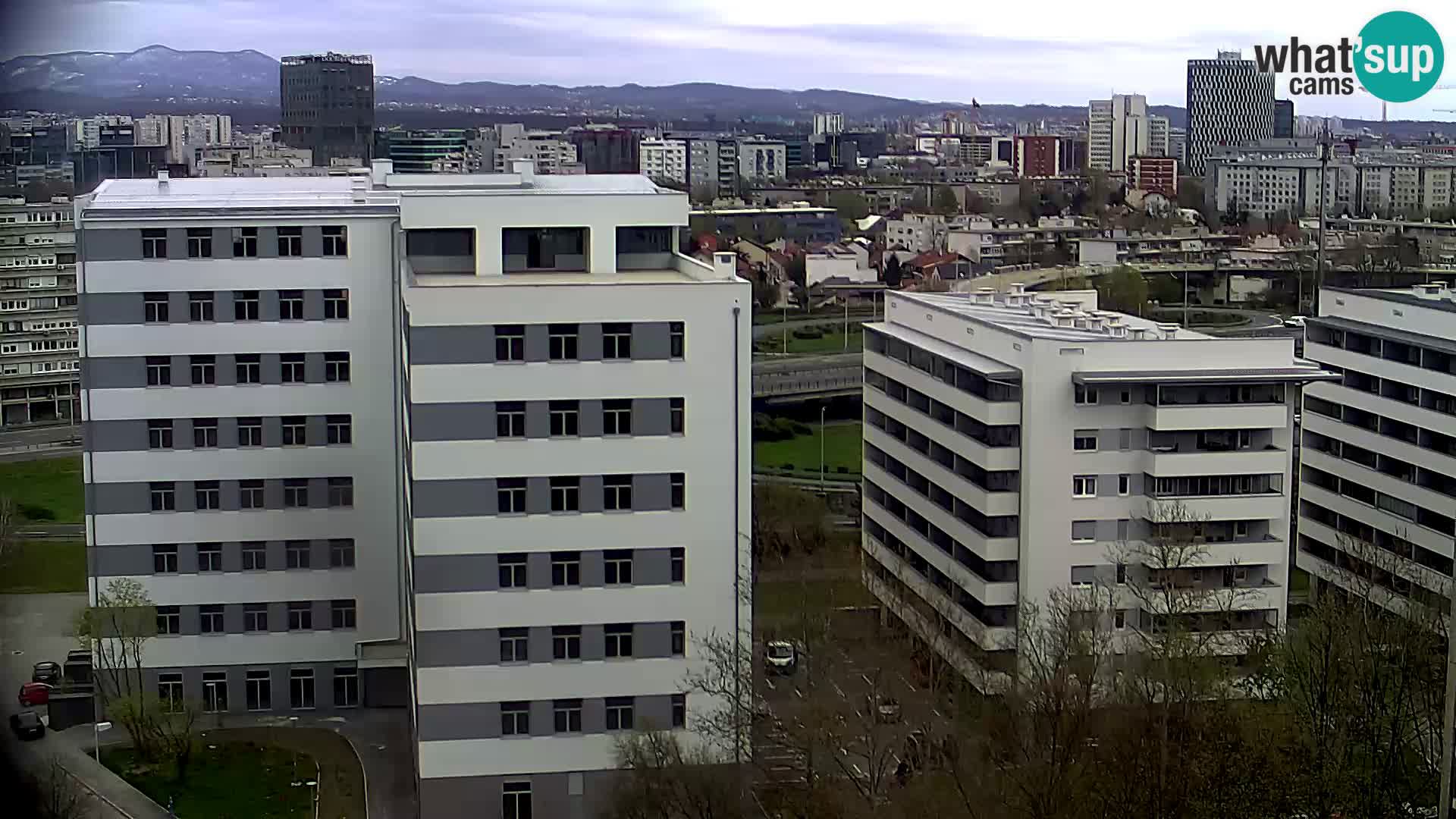 Live-Kreisverkehr Slavonska und Marin Držić Avenue zur Zagreb Webcam