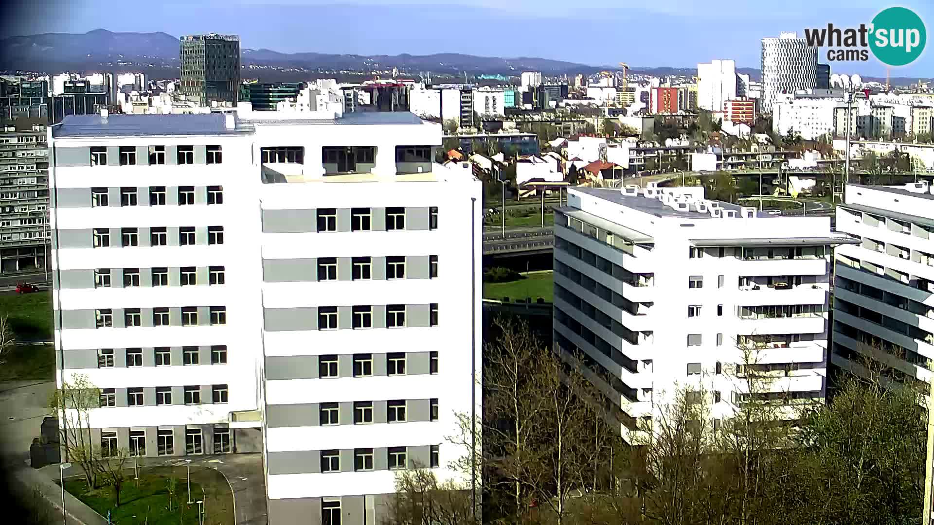 Rond-point en direct traversant les avenues Slavonska et Marin Držić à Zagreb webcam