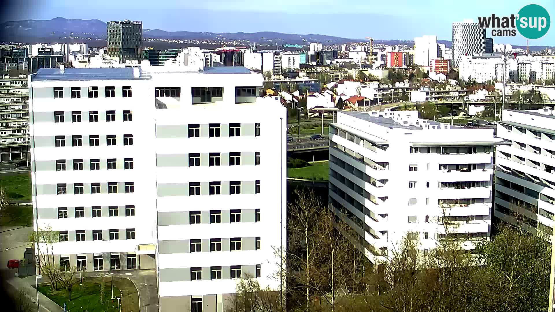 Live-Kreisverkehr Slavonska und Marin Držić Avenue zur Zagreb Webcam
