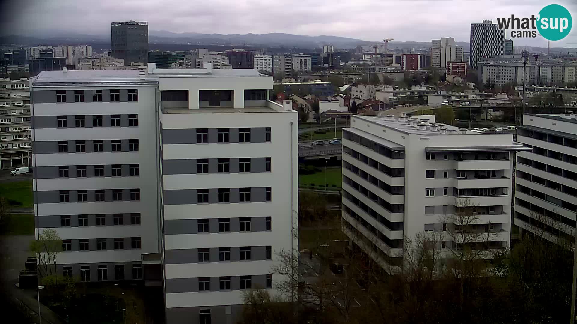 Web kamera Petlja Slavonska – Držićeva  – Zagreb Live