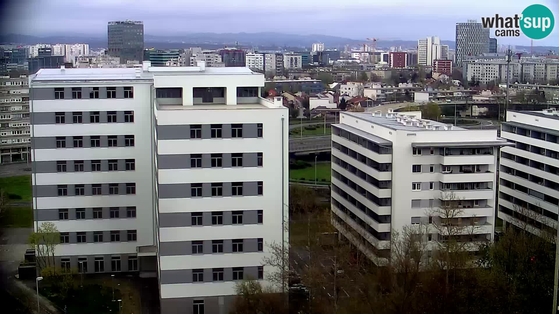 Live-Kreisverkehr Slavonska und Marin Držić Avenue zur Zagreb Webcam
