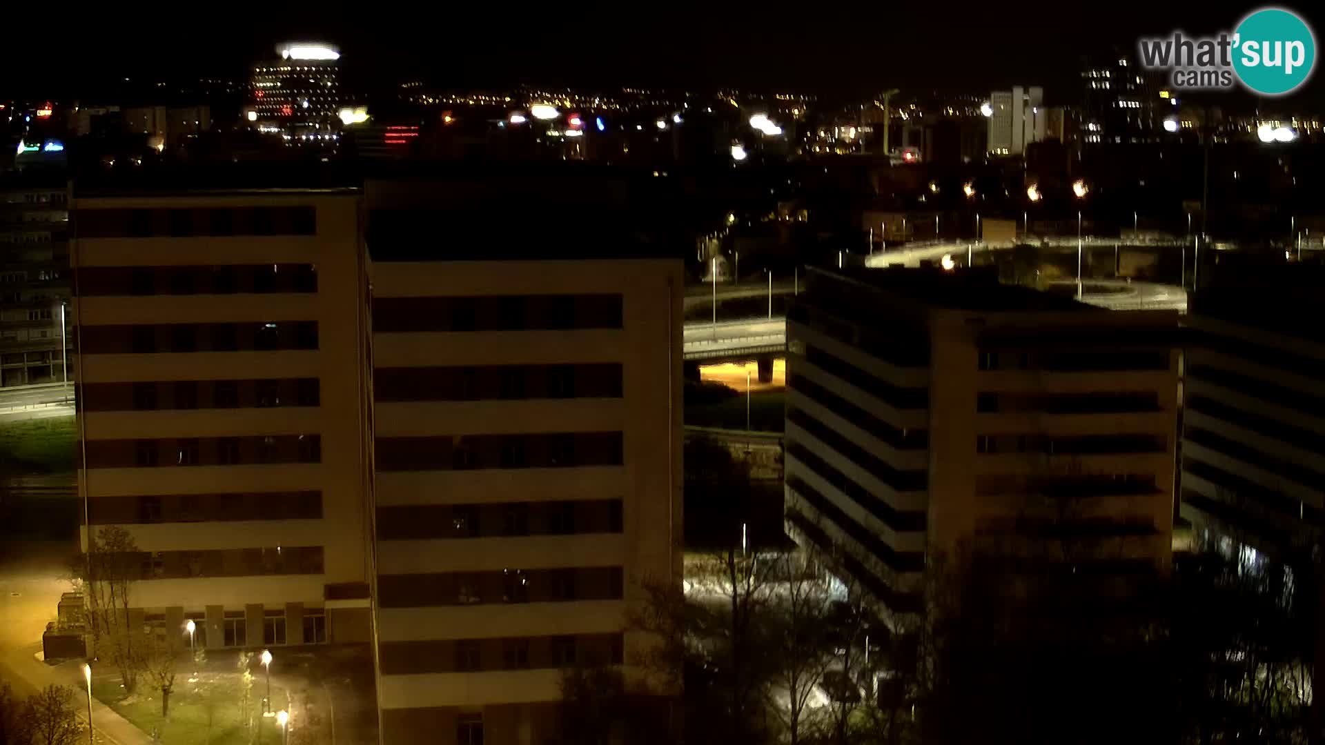 Live-Kreisverkehr Slavonska und Marin Držić Avenue zur Zagreb Webcam