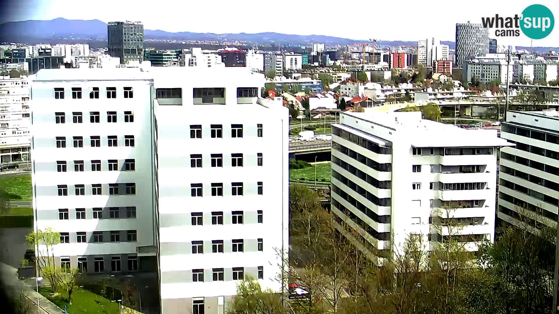 Krožišče Slavonske in Marin Držićeve ulice v Zagrebu v živo