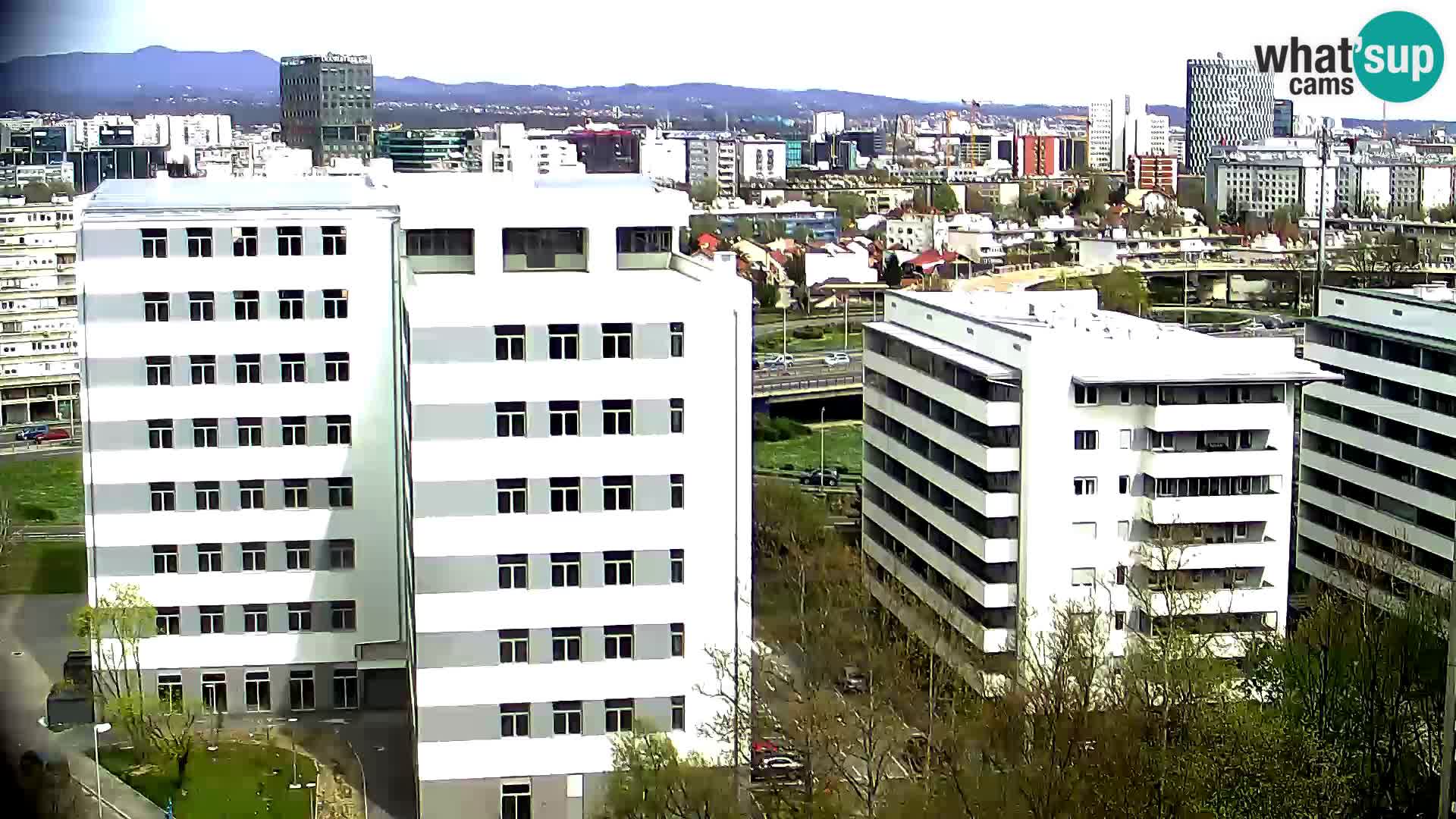 Rond-point en direct traversant les avenues Slavonska et Marin Držić à Zagreb webcam