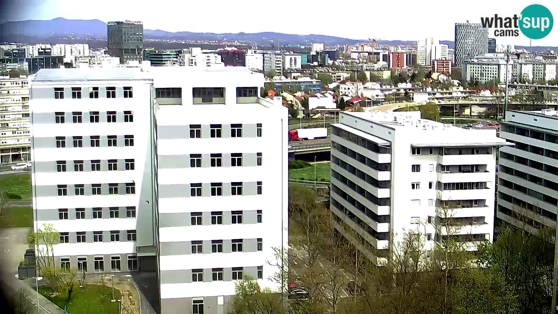 Web kamera Petlja Slavonska – Držićeva  – Zagreb Live