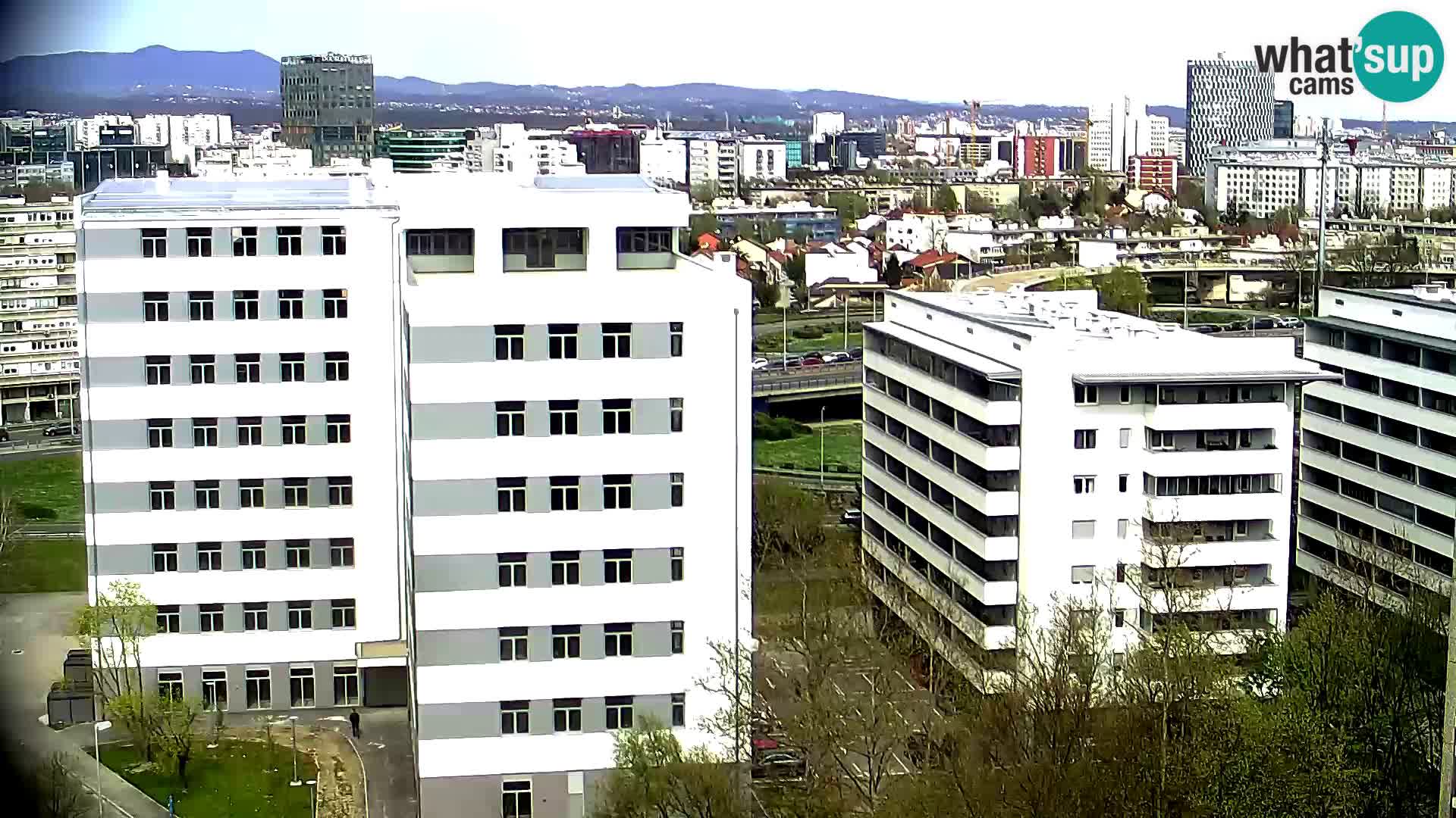 Web kamera Petlja Slavonska – Držićeva  – Zagreb Live