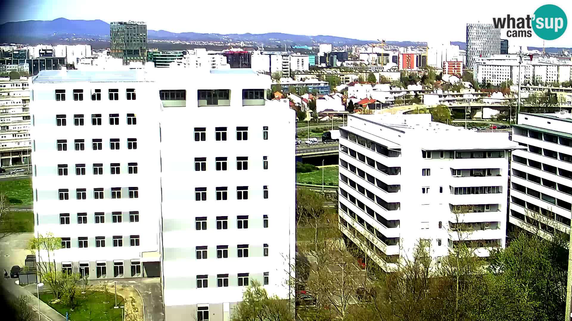 Live-Kreisverkehr Slavonska und Marin Držić Avenue zur Zagreb Webcam