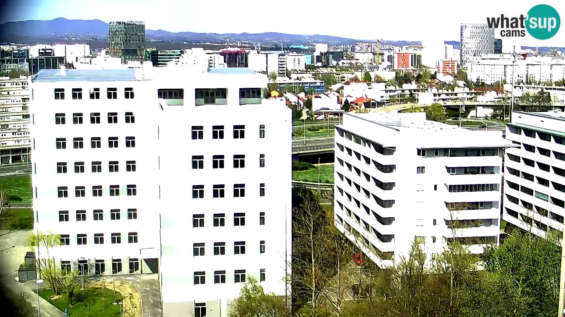 Web kamera Petlja Slavonska – Držićeva  – Zagreb Live