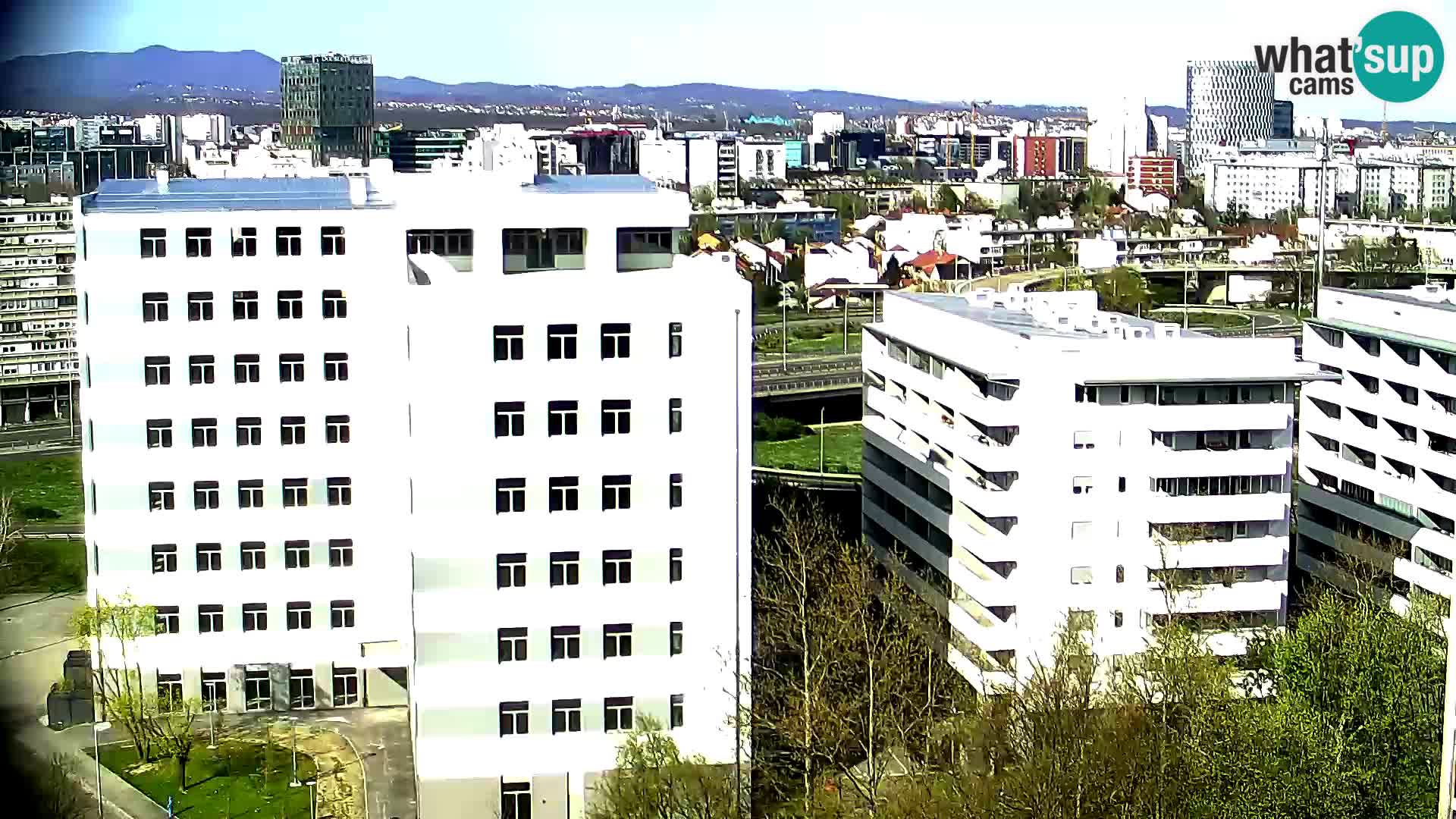 Web kamera Petlja Slavonska – Držićeva  – Zagreb Live