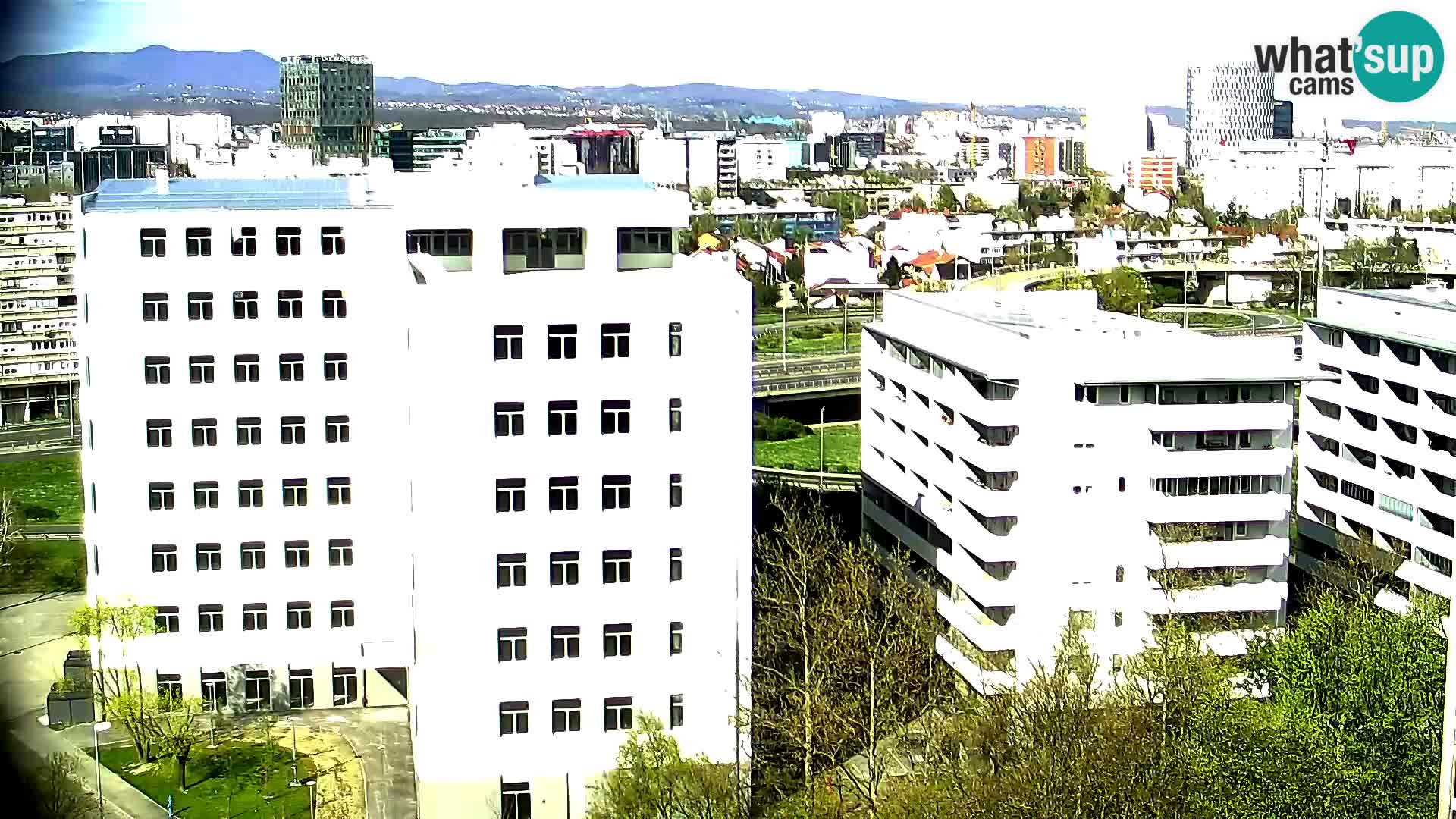 Rond-point en direct traversant les avenues Slavonska et Marin Držić à Zagreb webcam