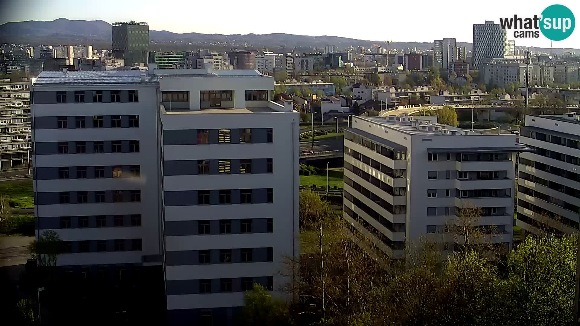 Live-Kreisverkehr Slavonska und Marin Držić Avenue zur Zagreb Webcam