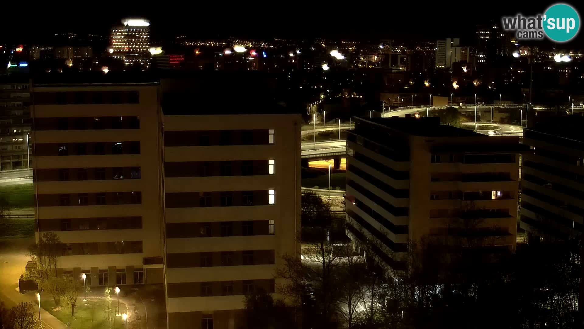 Web kamera Petlja Slavonska – Držićeva  – Zagreb Live